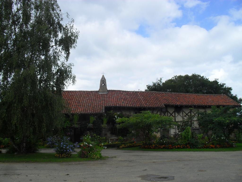 Ferme De Montalibord Vila Vescours Exterior foto