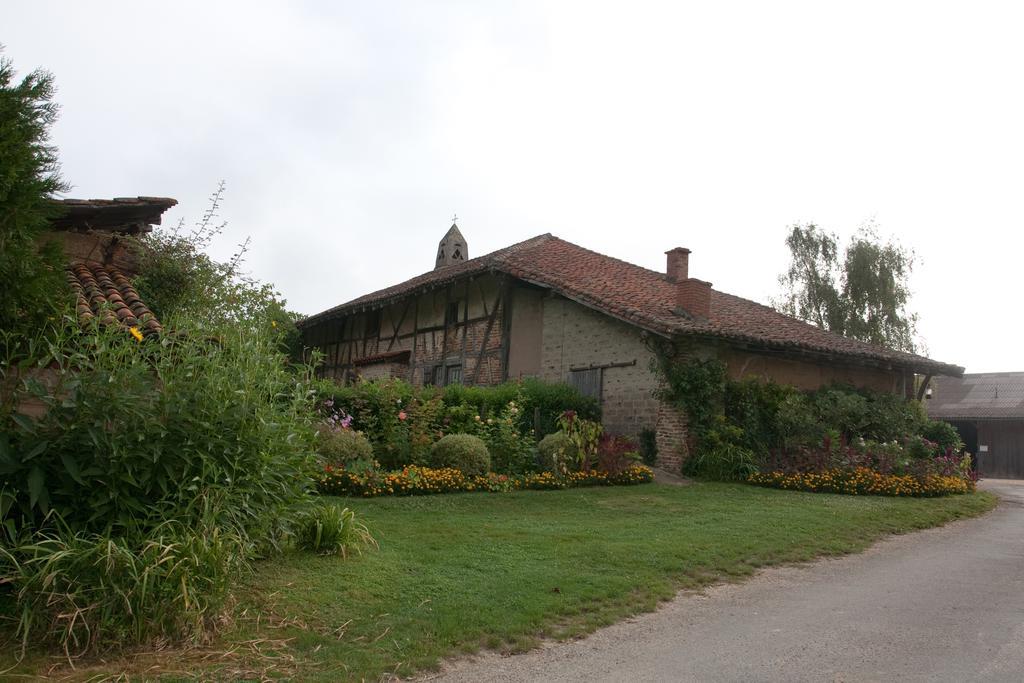 Ferme De Montalibord Vila Vescours Exterior foto